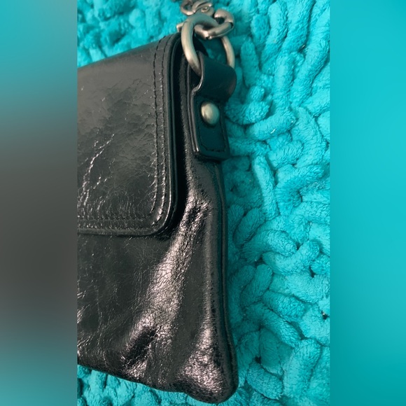 Kenneth Cole Reaction black envelope purse - Picture 8 of 11
